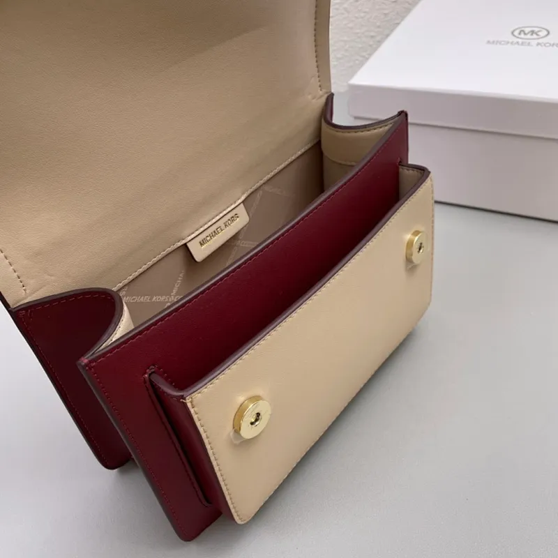 All categories Official website "Brand Women's Bags" Women's Bags 💙 MK replica MK, fine imitation MK bag, MK shoulder bag, 2023 official latest version MK cowhide crossbody bag, bag factory, original material, size: 23-16-8CM